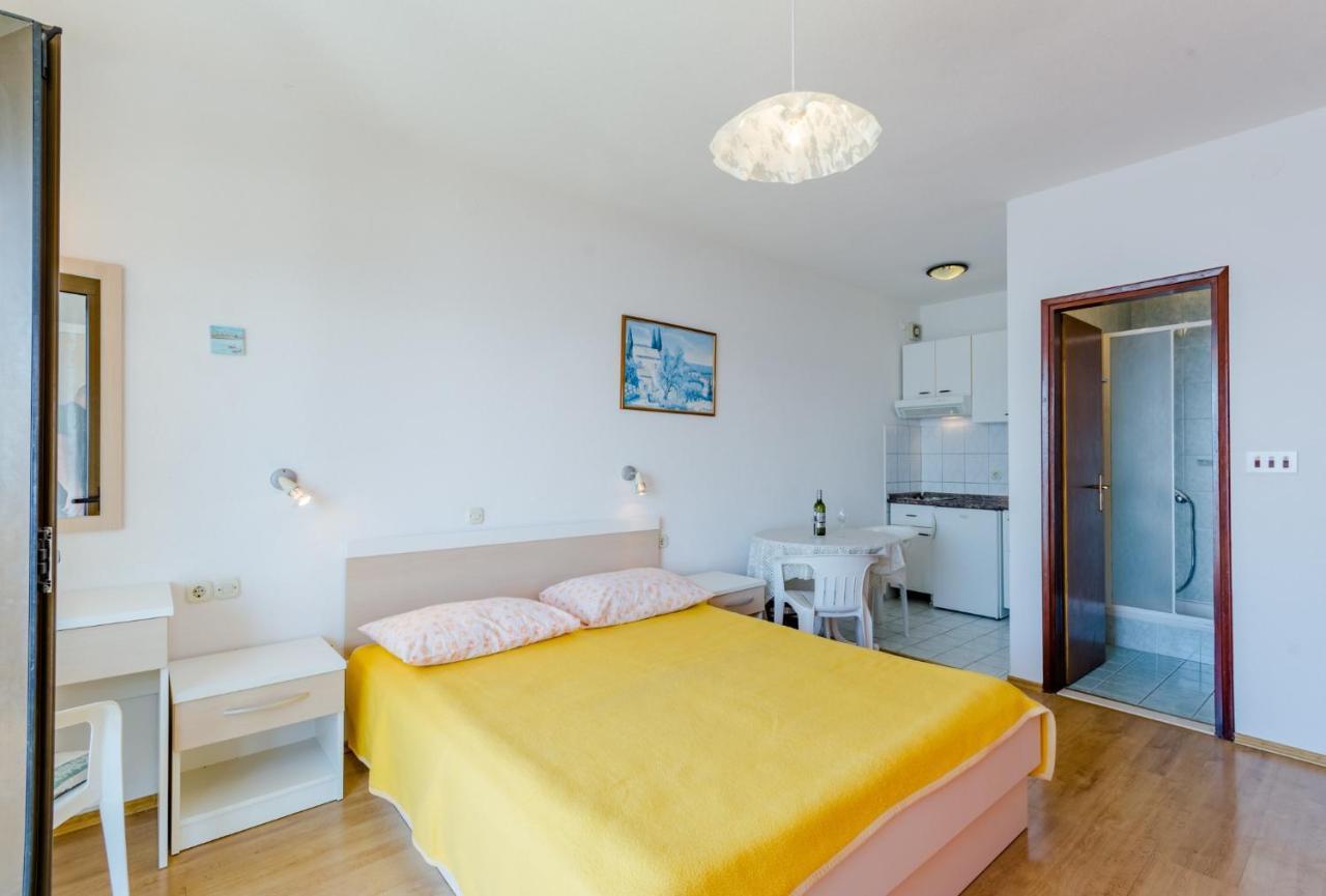 Villa Kosa Brela Rom bilde